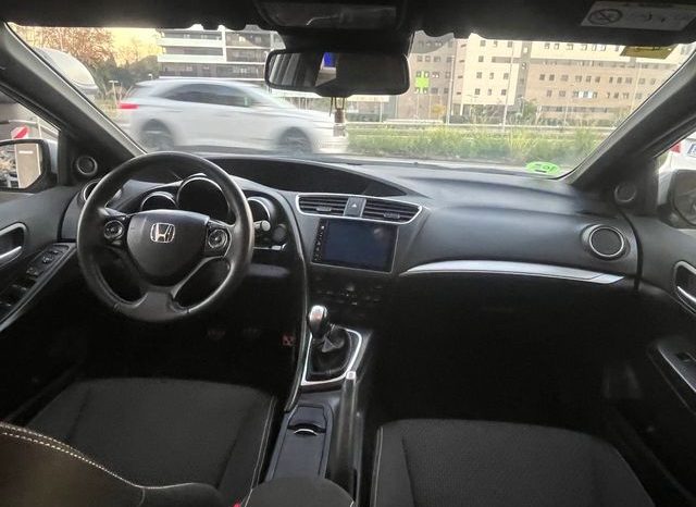 
								Honda Civic 2016 lleno									