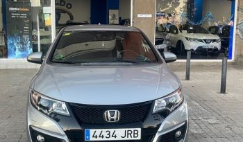 
									Honda Civic 2016 lleno								