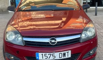 
									Opel Astra 2006 lleno								