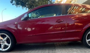 
									Opel Astra 2006 lleno								