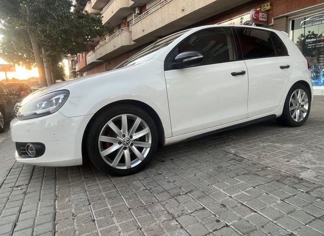 
								Volkswagen Golf 2012 lleno									
