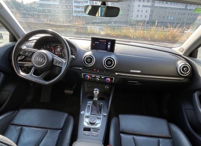 
								Audi A3 2019 lleno									