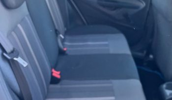 
									Ford Fiesta 2009 lleno								