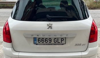 
									Peugeot 308 2010 lleno								