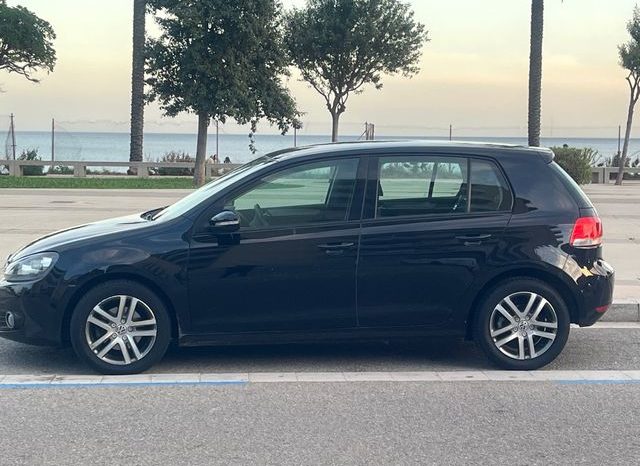 
								Volkswagen Golf 6 lleno									