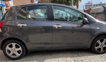 
									Toyota Yaris 2010 lleno								