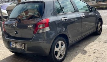 
									Toyota Yaris 2010 lleno								