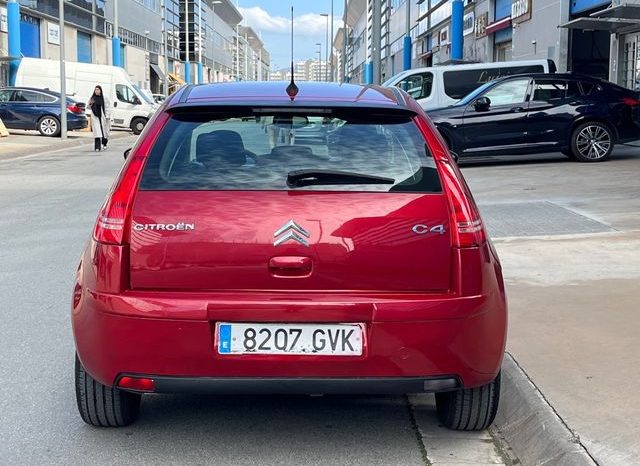 
								Citroen C4 2007 lleno									