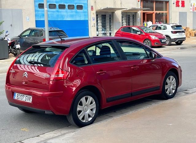 
								Citroen C4 2007 lleno									