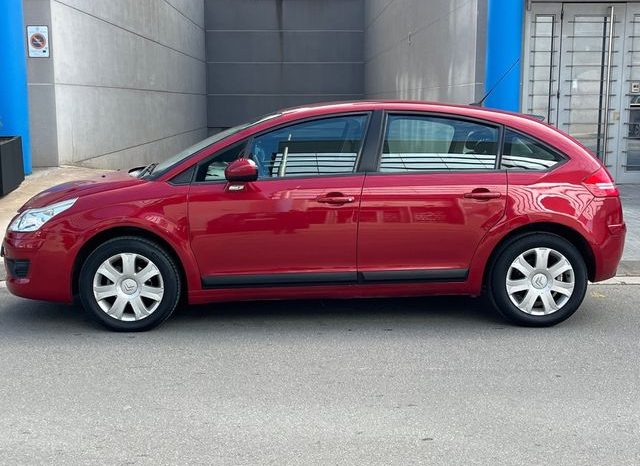 
								Citroen C4 2007 lleno									