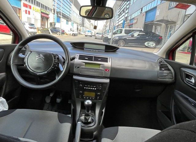
								Citroen C4 2007 lleno									