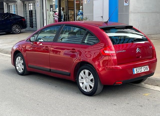 
								Citroen C4 2007 lleno									