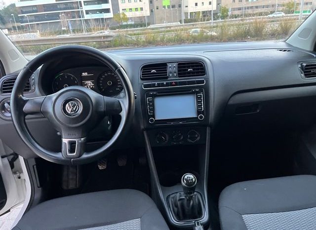 
								Volkswagen Polo 2014 lleno									