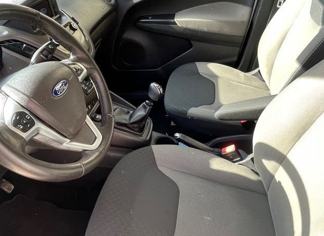 
								Ford Transit Courier 2020 lleno									