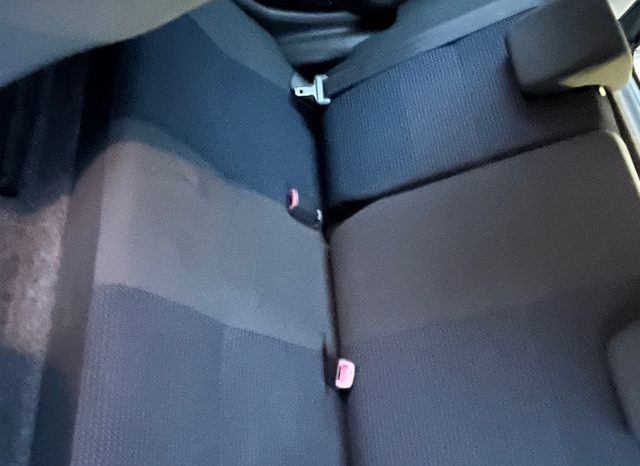 
								Suzuki Swift 2010 lleno									