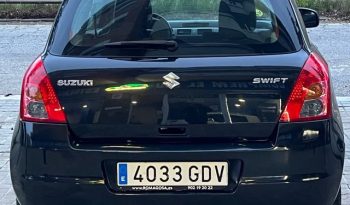 
									Suzuki Swift 2010 lleno								