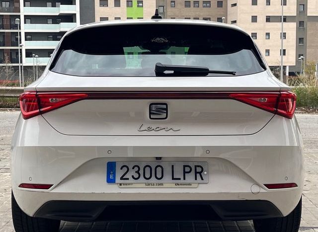 
								SEAT Leon 2021 lleno									