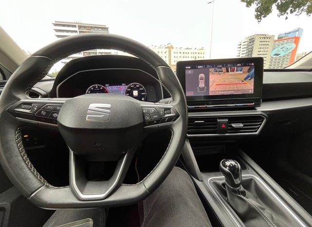 
								SEAT Leon 2021 lleno									