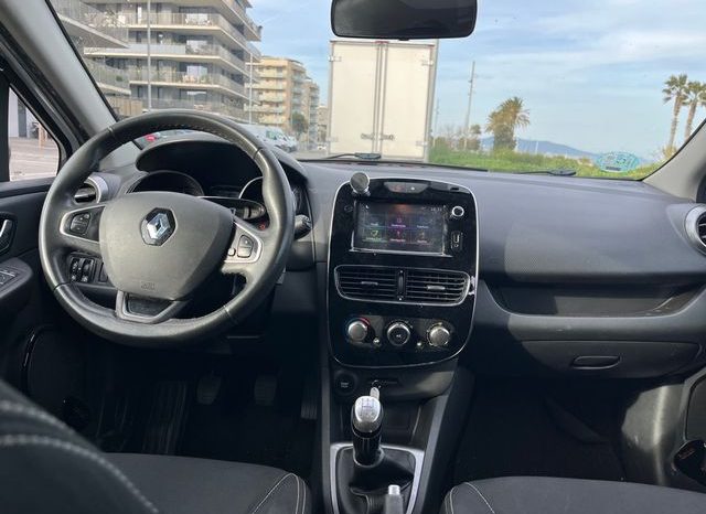 
								Renault Clio 2017 lleno									