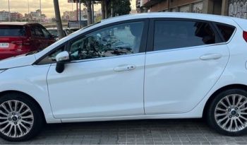 
									Ford Fiesta 2011 lleno								