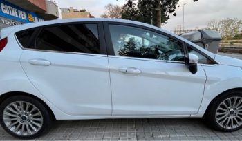 
									Ford Fiesta 2011 lleno								