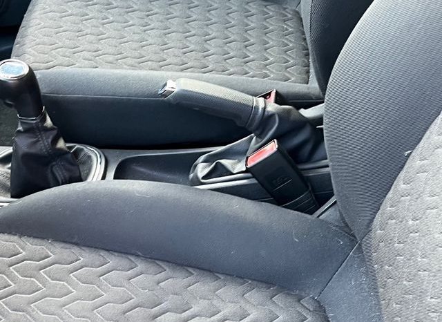 
								Opel Corsa 2014 lleno									