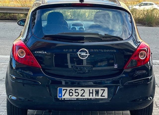 
								Opel Corsa 2014 lleno									