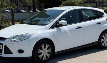 
									Ford Focus 2012 lleno								