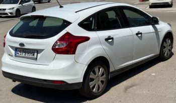 
									Ford Focus 2012 lleno								