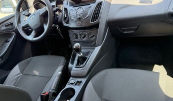 
									Ford Focus 2012 lleno								