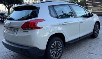 
									Peugeot 2008 2015 lleno								