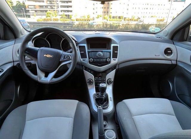 
								Chevrolet Cruze 2009 lleno									