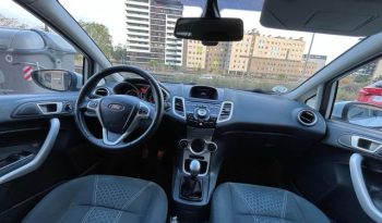 
									Ford Fiesta 2011 lleno								