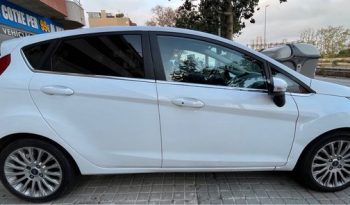 
									Ford Fiesta 2011 lleno								