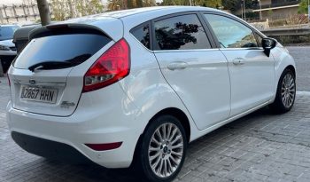 
									Ford Fiesta 2011 lleno								