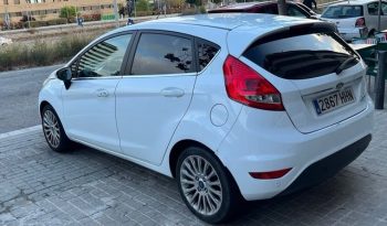
									Ford Fiesta 2011 lleno								