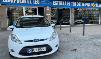 
									Ford Fiesta 2011 lleno								