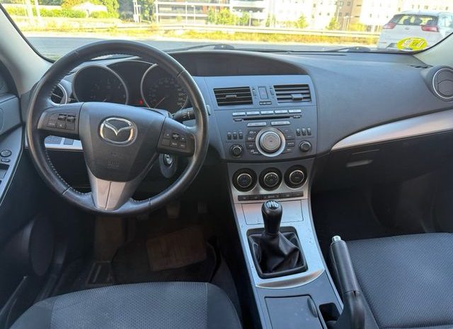 
								Mazda 3 2012 lleno									