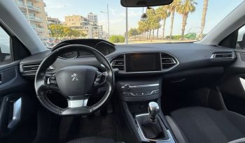 
									Peugeot 308 2015 lleno								