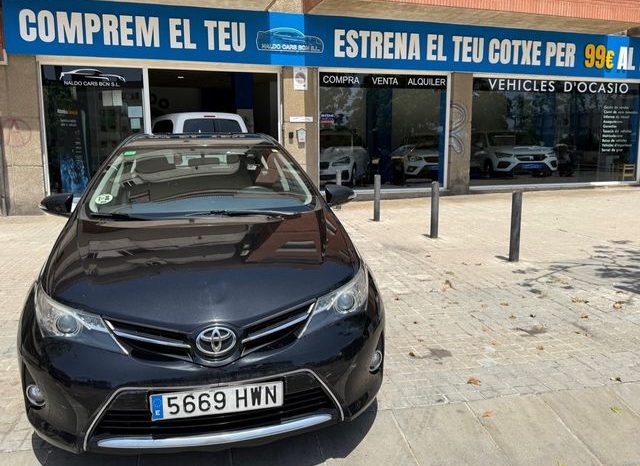 
								Toyota Auris 2014 lleno									