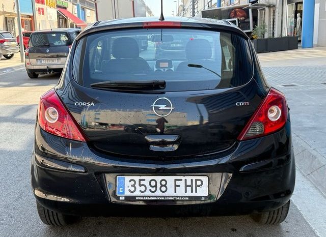
								Opel Corsa 2007 lleno									