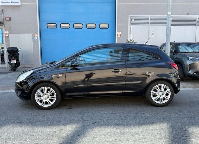 
								Opel Corsa 2007 lleno									
