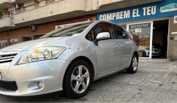 
									Toyota Auris 2011 lleno								