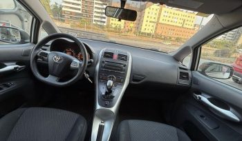 
									Toyota Auris 2011 lleno								