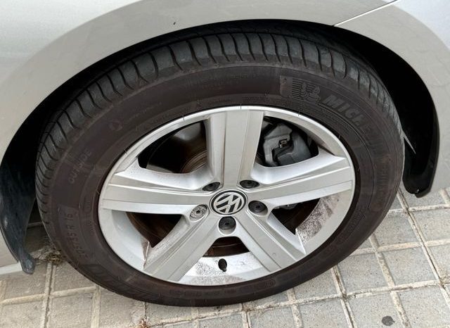 
								Volkswagen Golf 2014 lleno									