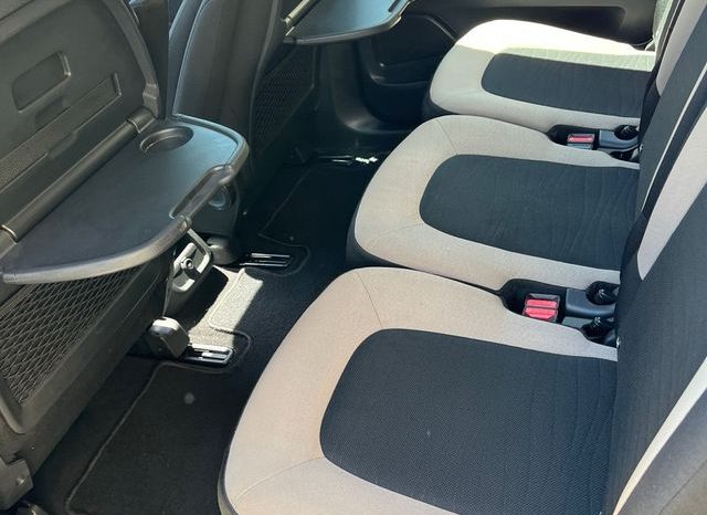 
								Citroën C4 Picasso 2016 lleno									