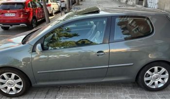 
									Volkswagen golf 2005 lleno								