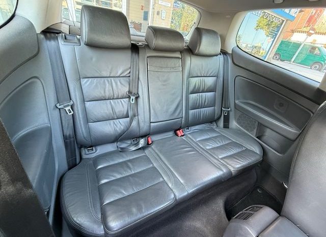 
								Volkswagen golf 2005 lleno									