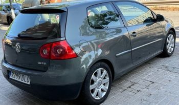 
									Volkswagen golf 2005 lleno								