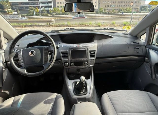 
								SsangYong Rodius 2014 lleno									